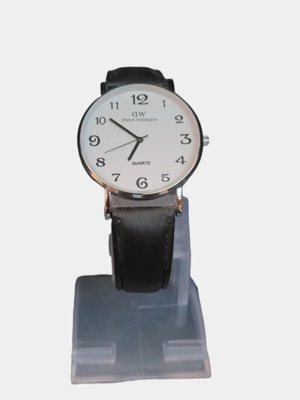 DW Daniel Wellington Quartz Watch - Classic Elegance and Modern Precision