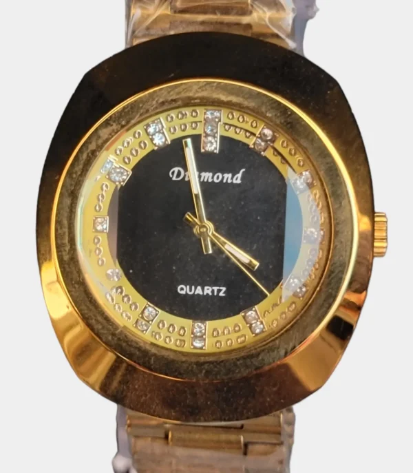 Shine Bright with Diamond Quartz Watches